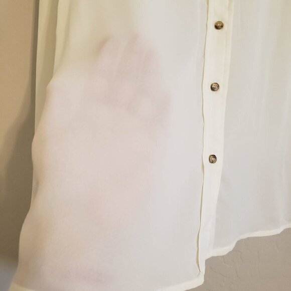 Everly Sheer long sleeve button down blouse size L NWT - Picture 5 of 9